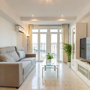 Charming 3 Bedroom At Triana Center By Oui Apartamento